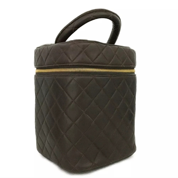 CHANEL Quilted Matelasse Lambskin Cosmetics Vanity Hand Bag - Picture 2 of 12